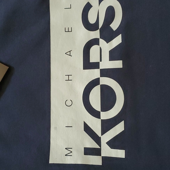 🆕️ MICHAEL KORS MEN'S CREWNECK SWEATER - Picture 3 of 7